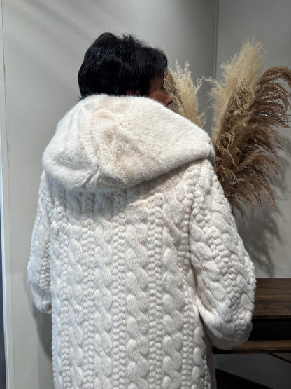 Manteau long en fausse fourrure